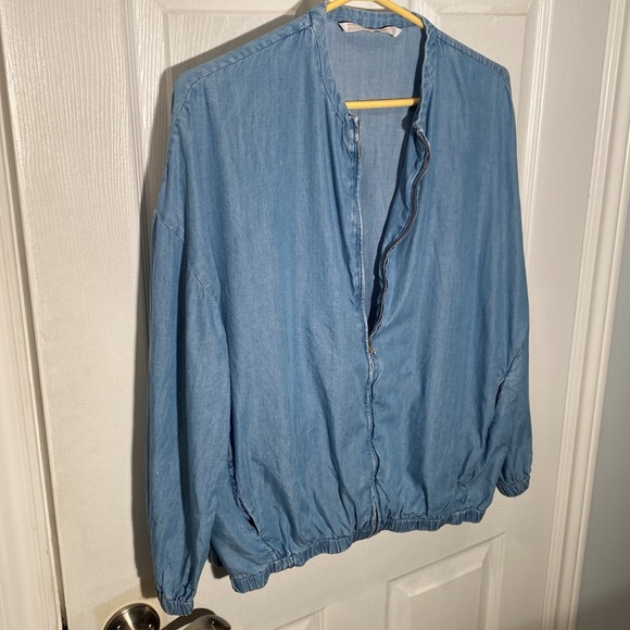 Zara Trafaluc Denim-Wear Chambray Zip Bomber Jacket Size Small - Picture 1 of 6